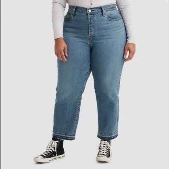 Levi's Women's Plus Size Wedgie Straight raw hem Buttonfly Jeans size 24W NWT - Picture 1 of 6